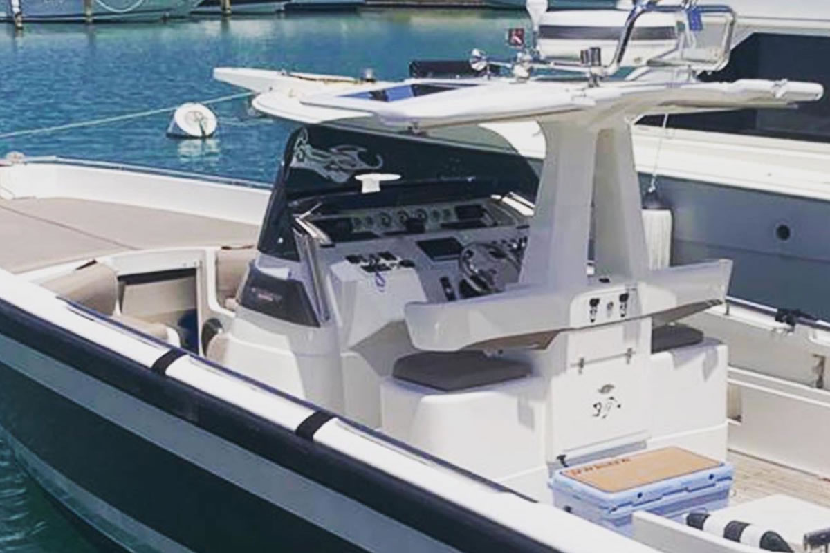 cerri-tender-private-boat-charter-la-romana-catalina-island-2