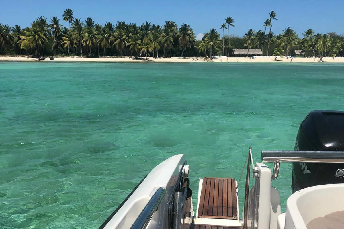 cerri-tender-private-boat-charter-la-romana-catalina-island-8